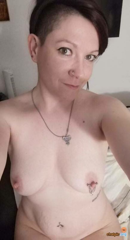 petite exhib chez moi